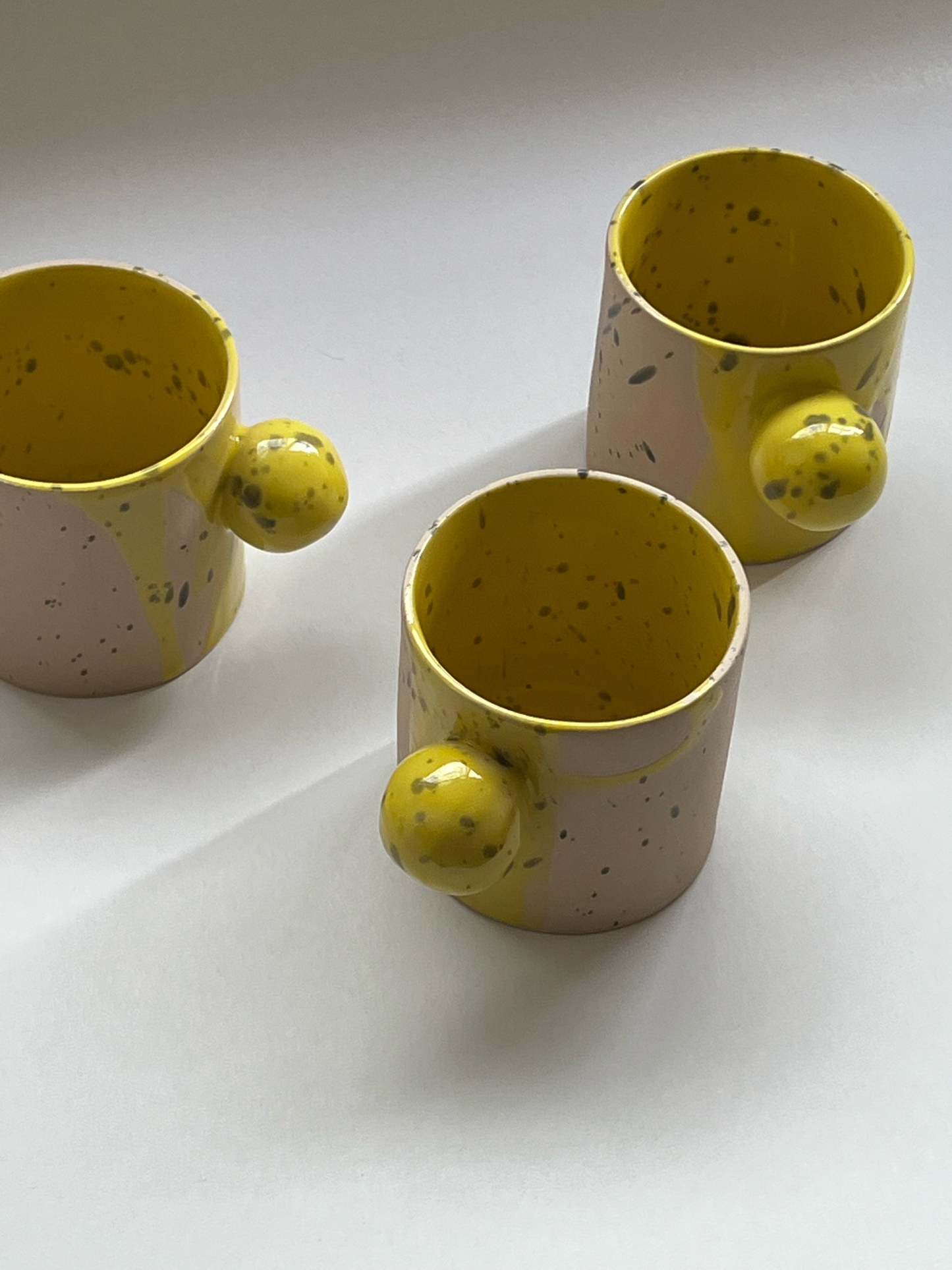 8 oz Yellow Ball Handle Mug